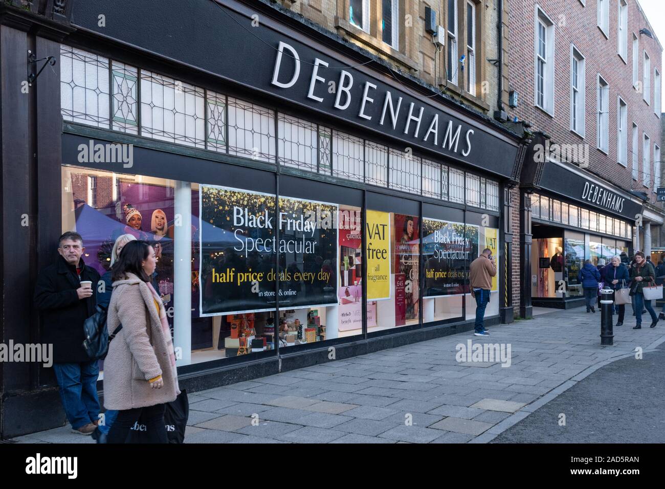 Schwarzer Freitag bei Debenhams High Street Abteilung Stall, Großbritannien Stockfoto