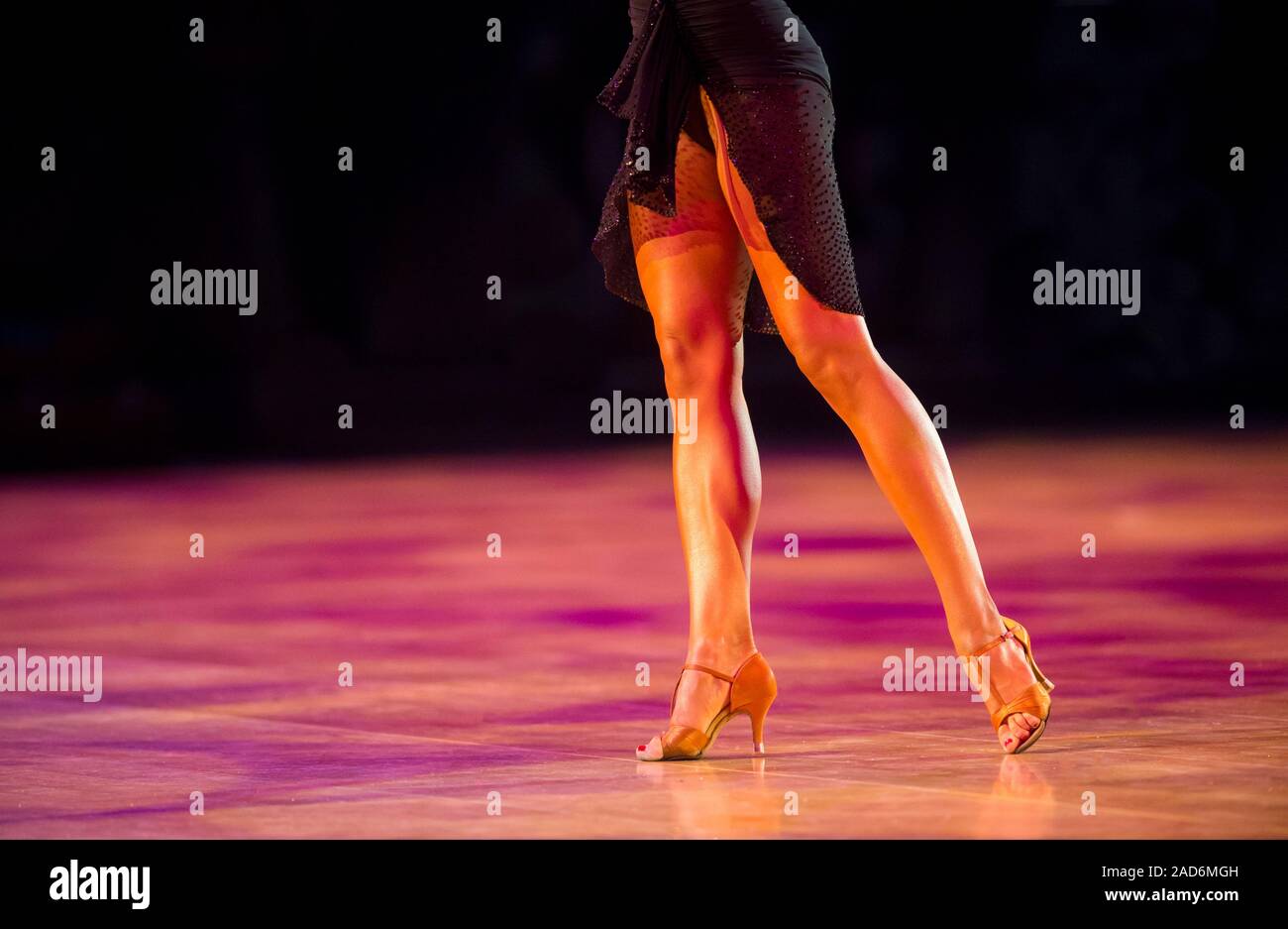 Frau Tänzer latino internationalen Tanz. Stockfoto