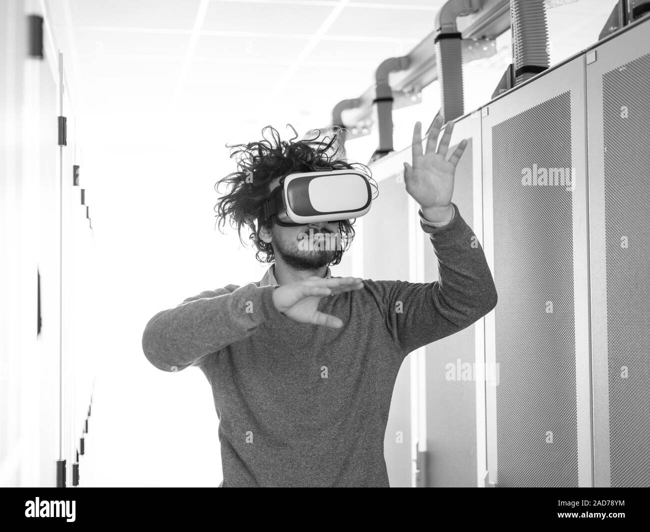 Es engeneer mit Virtual reality Headset Stockfoto