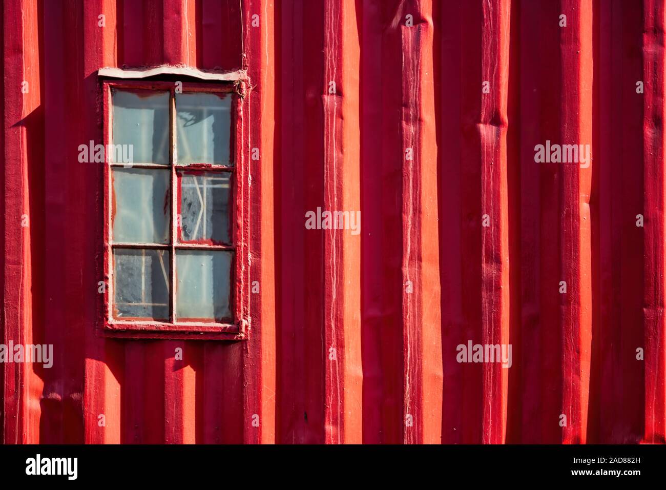 Wellblech Hütte mit Fenster Stockfoto