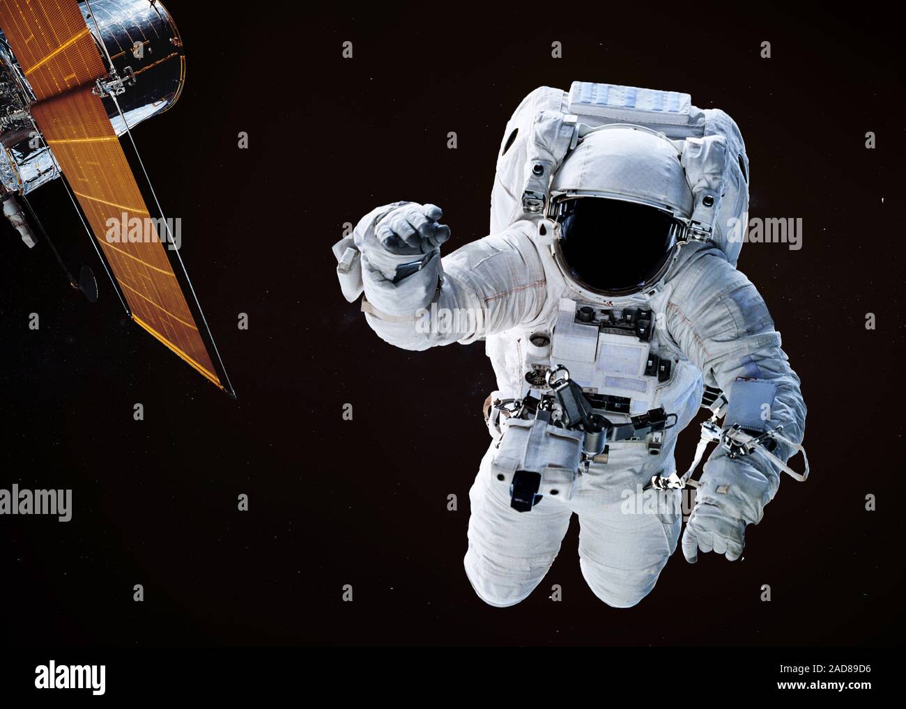 Sat-Teleskop in der Nähe irgendwo zu Astronaut im Weltraum. Science Fiction wallpaper. Elemente der Bild wurden von der NASA eingerichtet Stockfoto