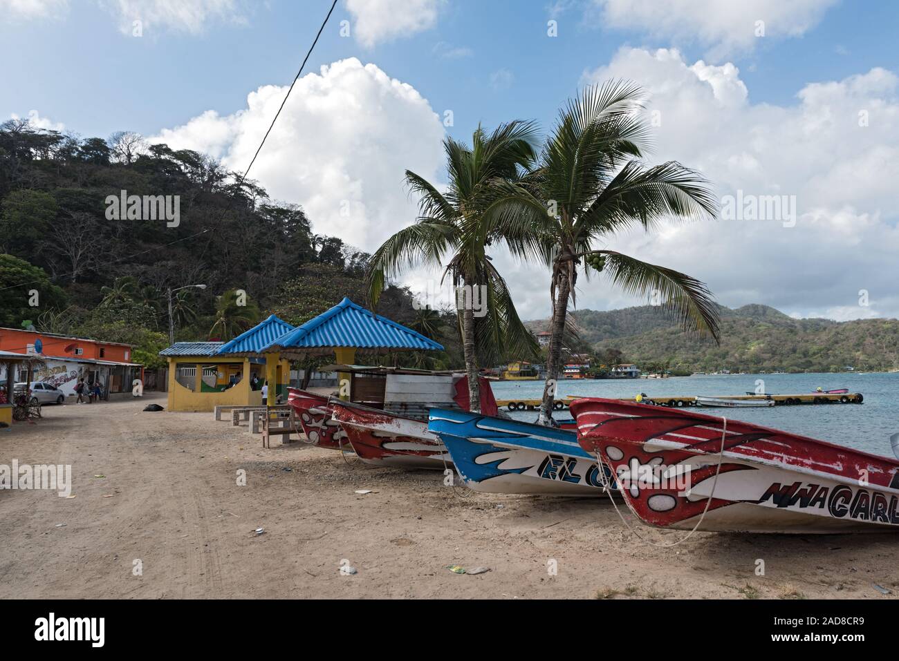 Boote an der karibischen Strand in Puerto lindo Panama Stockfoto