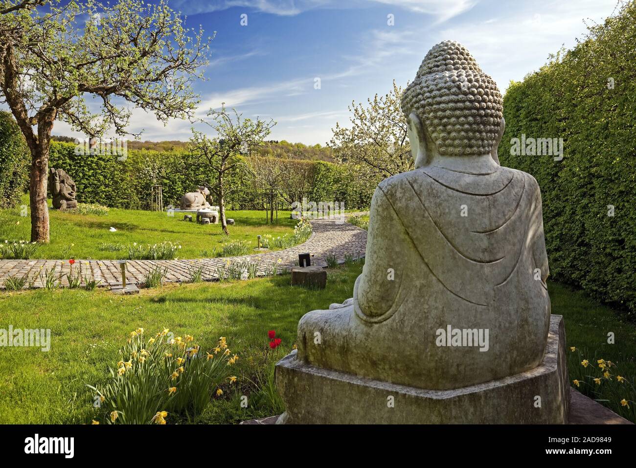 Skulptur im Garten des Museums für Asiatische Kunst, Radevormwald, Deutschland, Europa Stockfoto