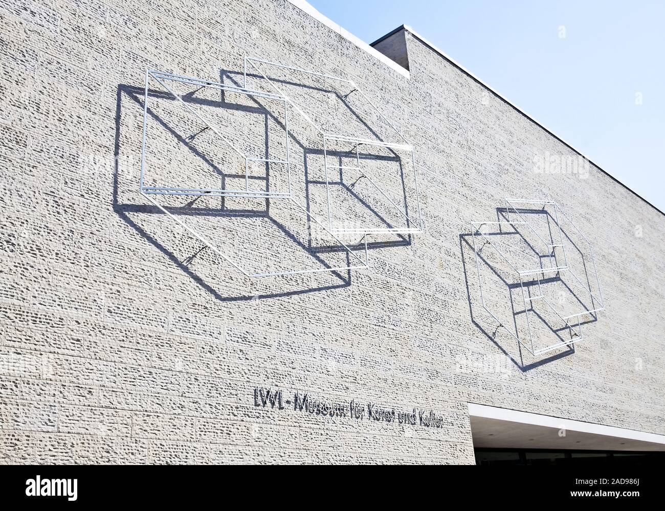Fassade des Museums für Kunst und Kultur mit Kunstwerken von Josef Albers, Münster, Deutschland ...