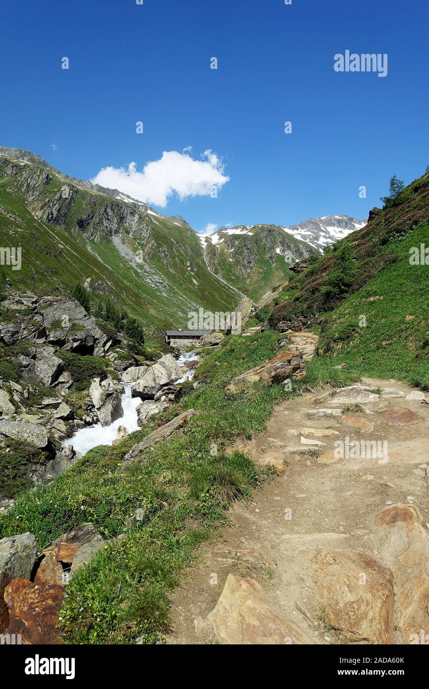 Wanderweg in Richtung Birnlückenhütte, Ahrntal, Südtirol Stockfoto