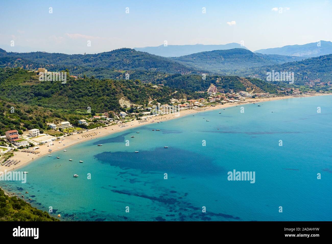 Die Bucht von agions Geoergios Pagi, ein beliebtes Touristenziel, Korfu, Griechenland Stockfoto