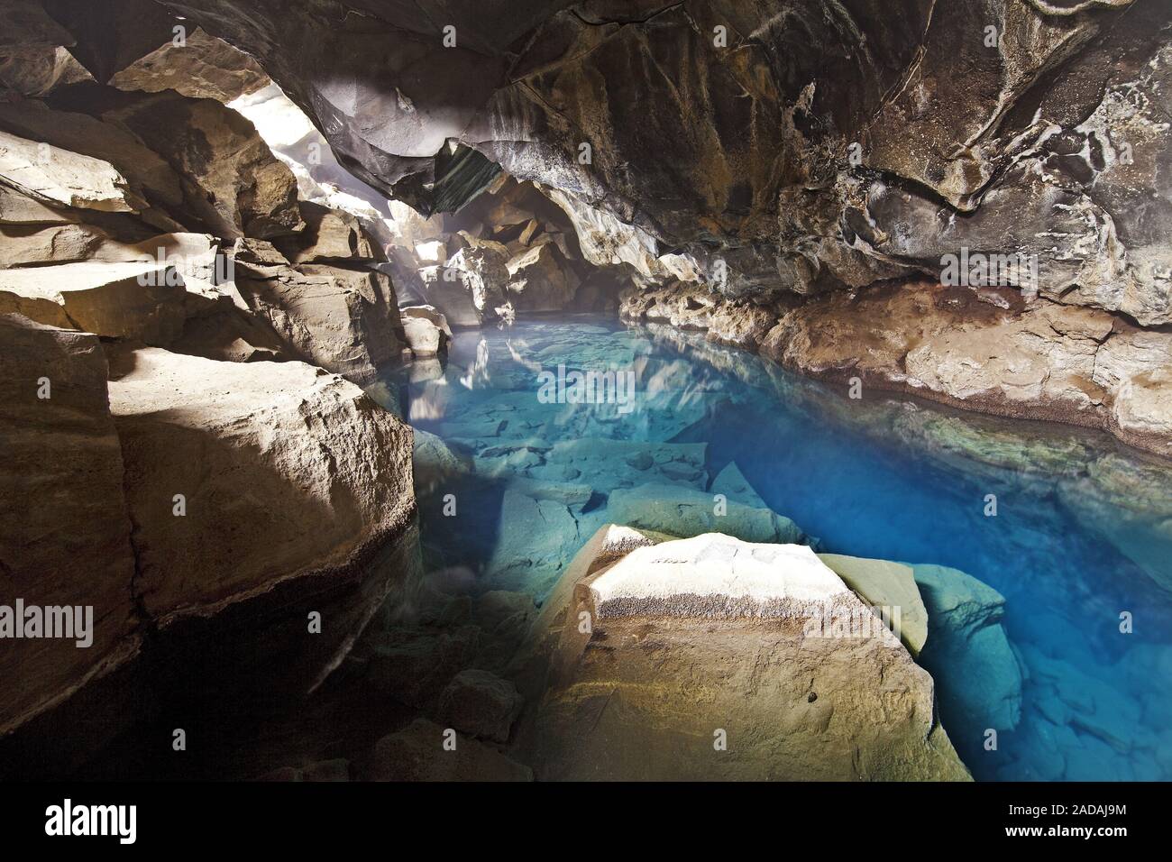 Höhle Landschaft mit heißem Wasser Felsspalte, Grotagja, in der Nähe des Myvatn, Island, Europa Stockfoto