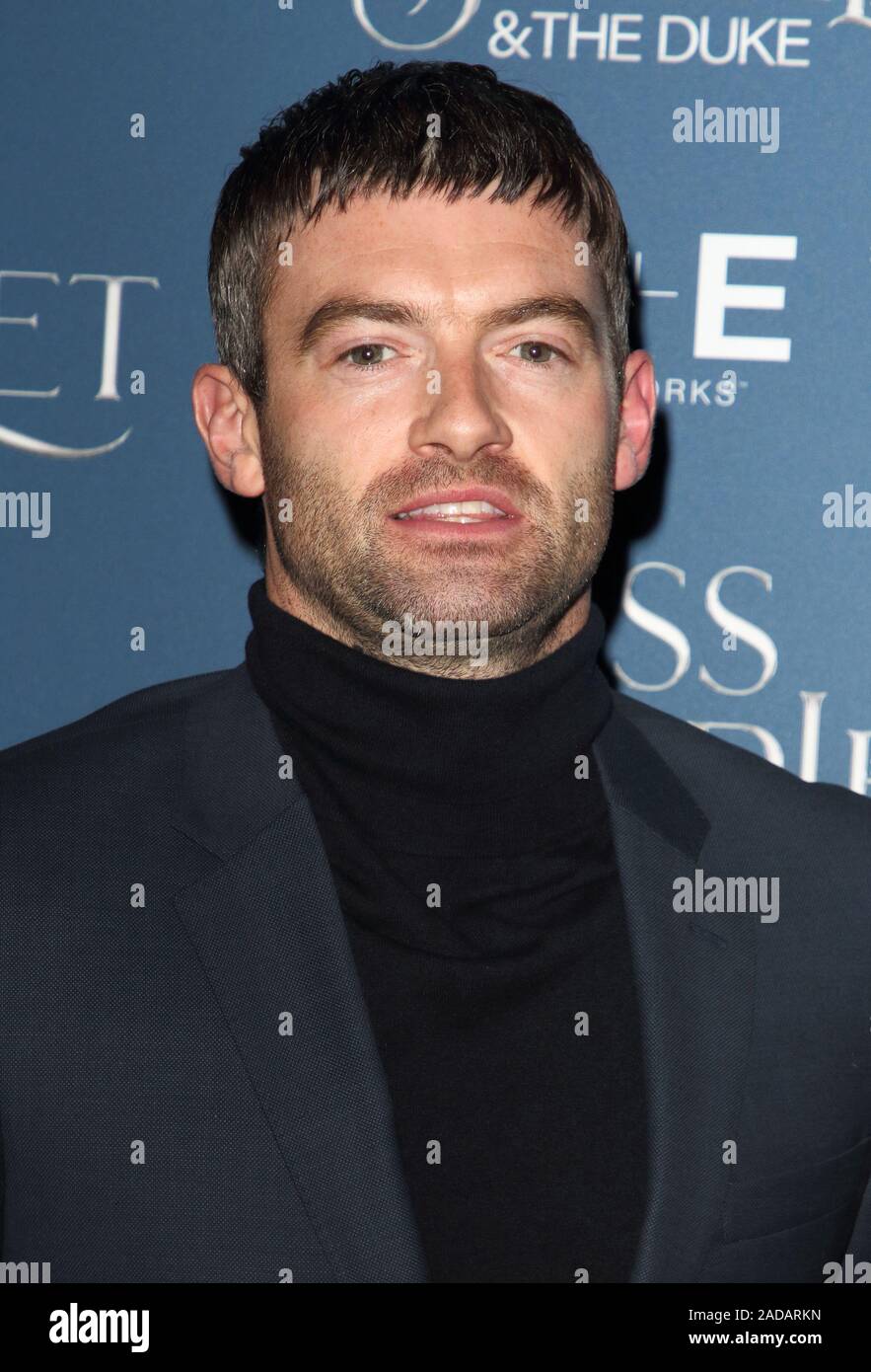 London, Großbritannien. 03 Dez, 2019. Stuart Martin besucht die Miss Scarlet und der Herzog Welt Premiere TV Screening im St. Pancras Renaissance Hotel in London. Credit: SOPA Images Limited/Alamy leben Nachrichten Stockfoto