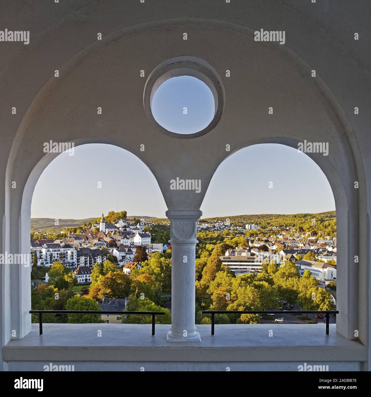 Blick aus der Ehmsen Memorial, Arnsberg, Sauerland, Nordrhein-Westfalen, Deutschland, Europa Stockfoto