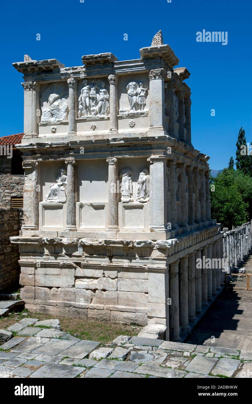 Die Ruinen der Sebasteion, war eine religiöse Heiligtum um die Verehrung der Römischen Kaiser als Götter auf der Website von Aphrodisias in der Türkei. Stockfoto