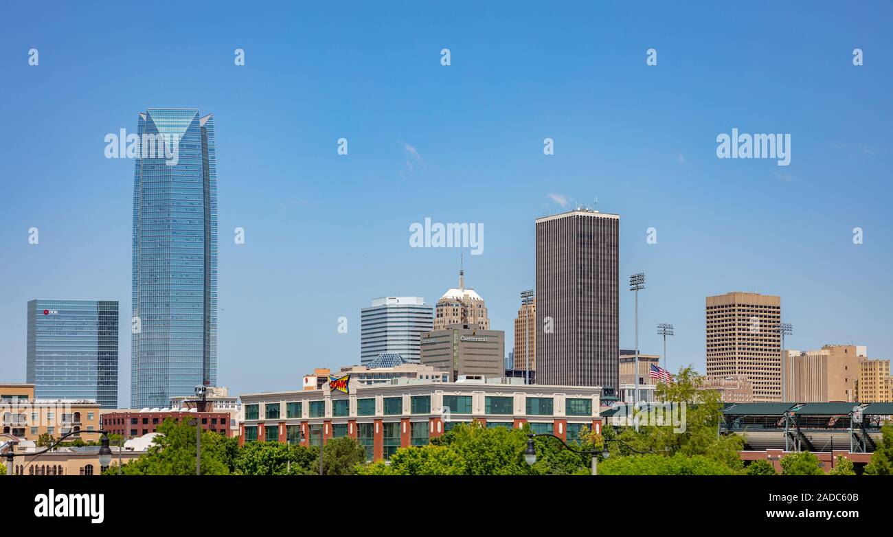 Oklahoma, USA. 13. Mai 2019. Okc Stadt unter amerikanischen Blue Sky. Metropole mit Wolkenkratzern und modernen Gebäuden. Panoramablick. Stockfoto