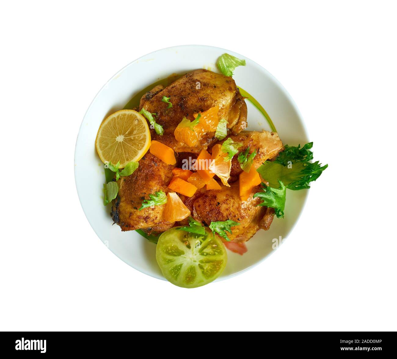 Jerk Chicken Oberschenkel, karibische Küche, Traditionelle verschiedene Gerichte, Ansicht von oben. Stockfoto