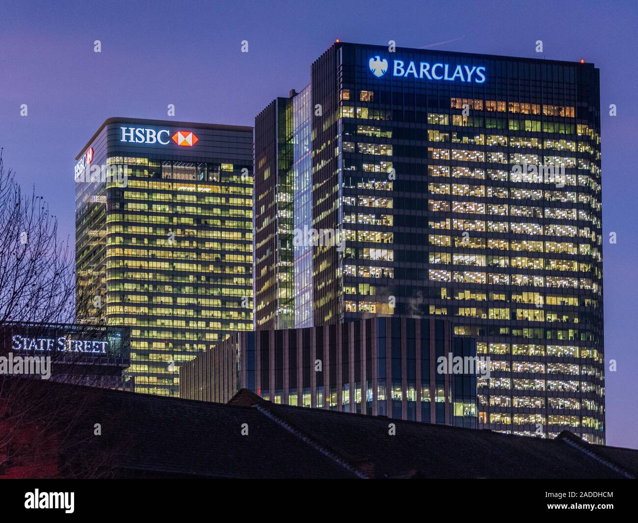 Banken in London Canary Wharf. HSBC Tower und Barclays Turm in der Canary Wharf entwicklung London Stockfoto
