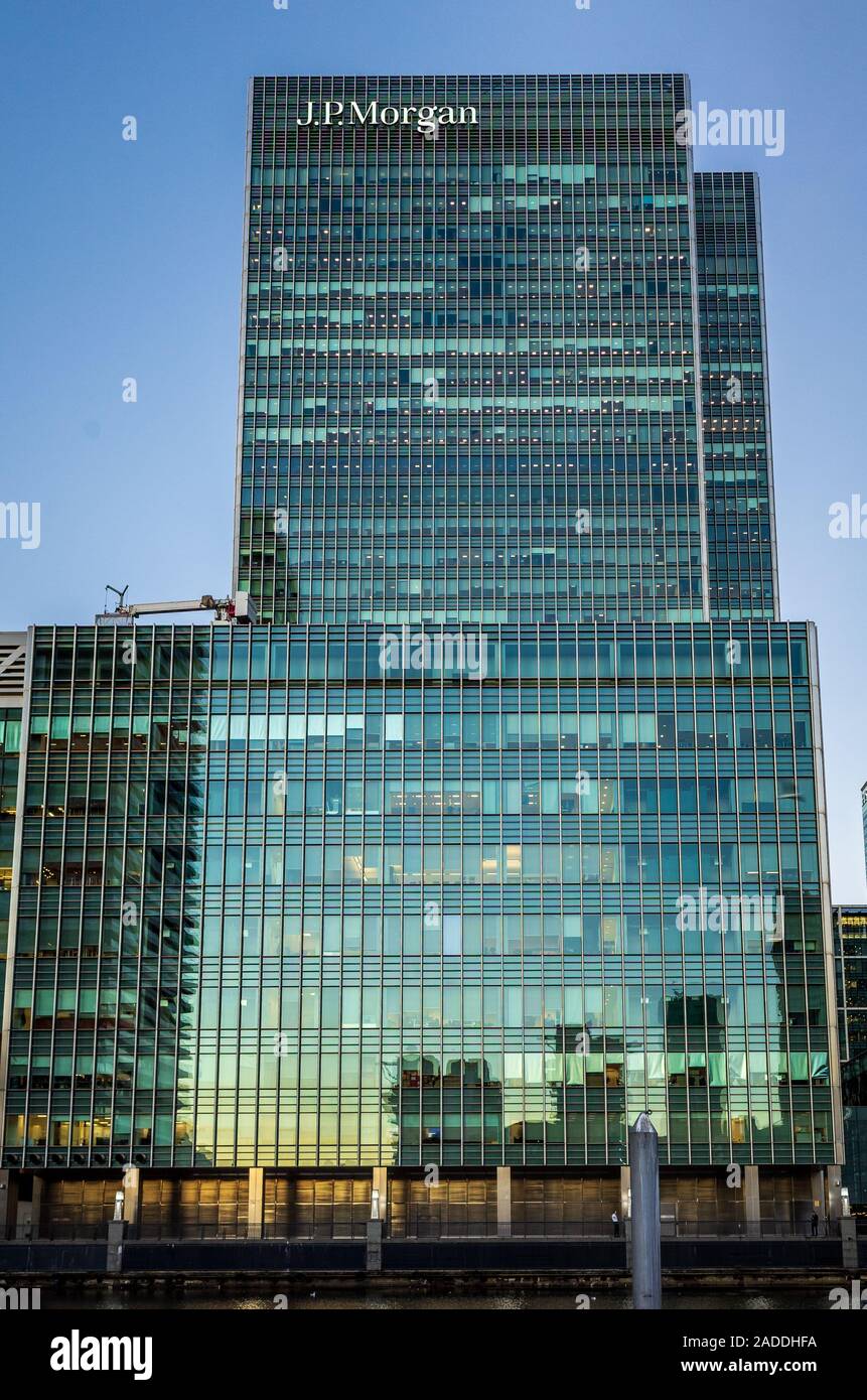 25 Bank Street Canary Wharf. JP Morgan Tower London - Europäische Zentrale der Investmentbank JPMorgan Chase. J.P. Morgan EMEA-Hauptsitz. Stockfoto