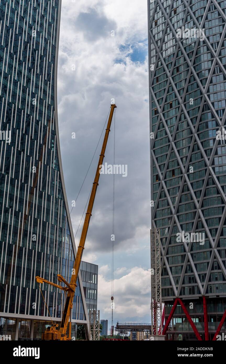 Canary Wharf, Wolkenkratzer im Bau. Canary Wharf, Isle of Dogs. Futuristische Gebäude aus Glas und Beton. Moderne London Architektur Stockfoto