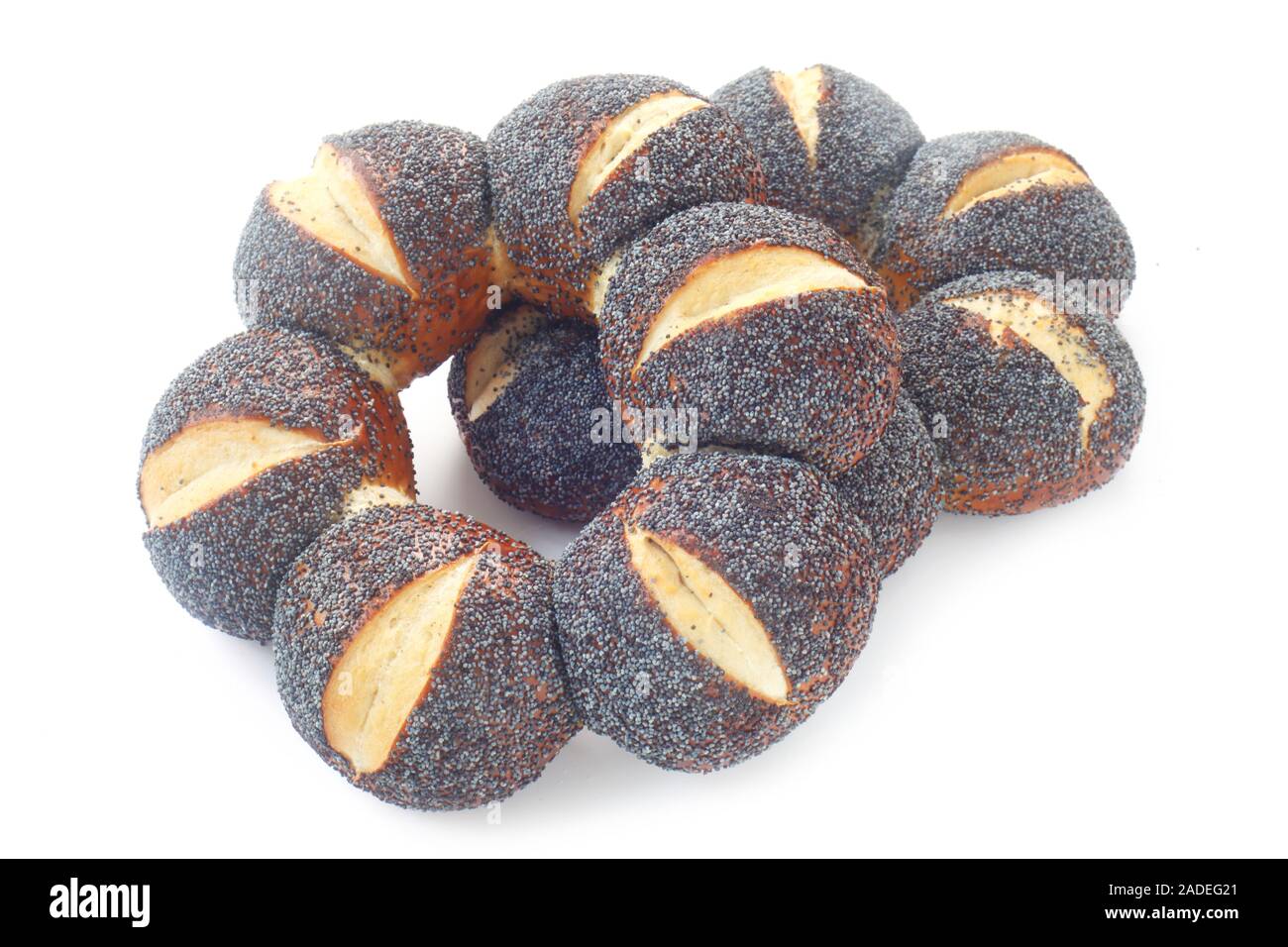 Ringe der Brezel Brötchen isoliert auf weißem Stockfoto