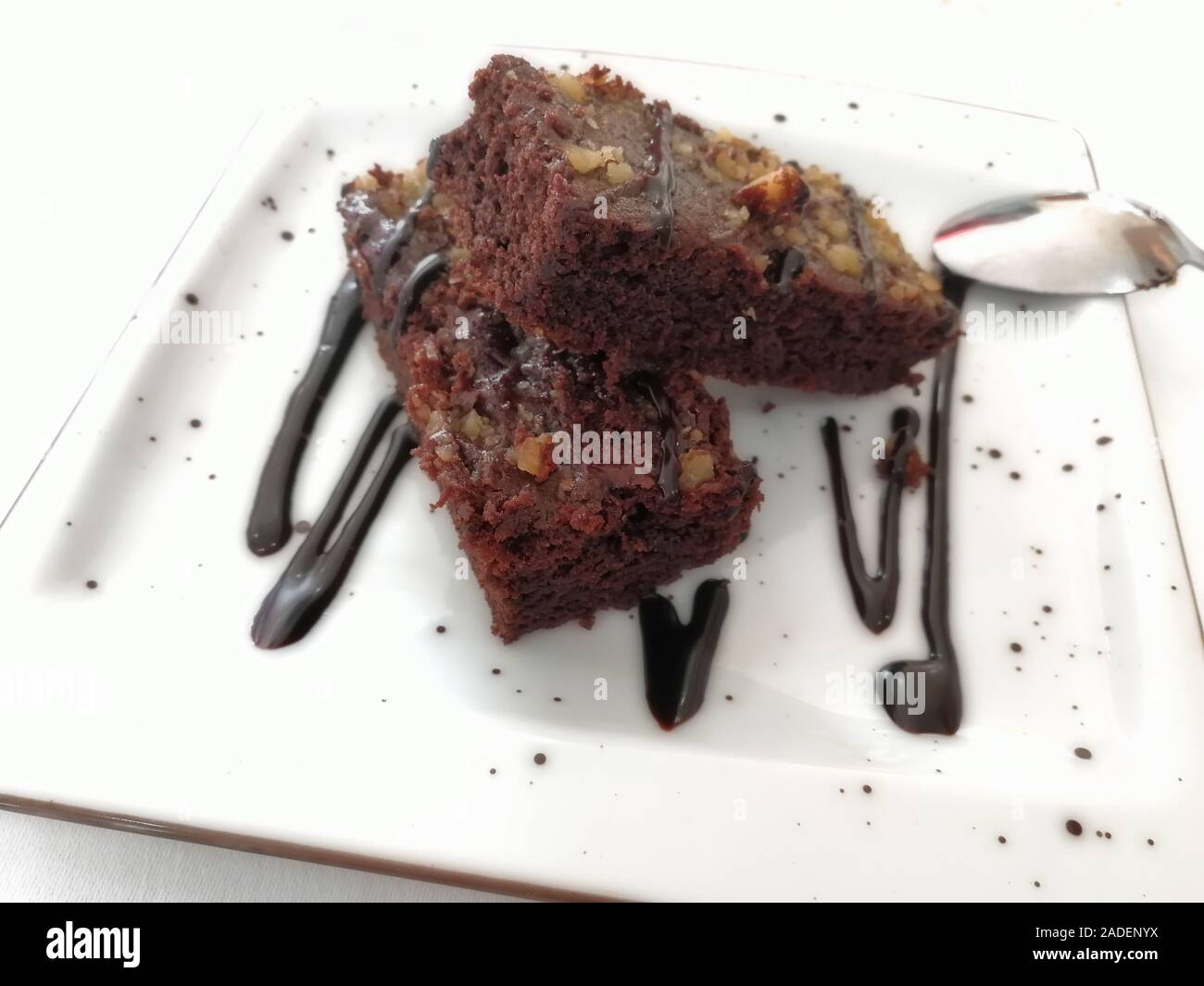 Köstliche Kuchen Schokoladenkuchen in einem spanischen Restaurant Stockfoto