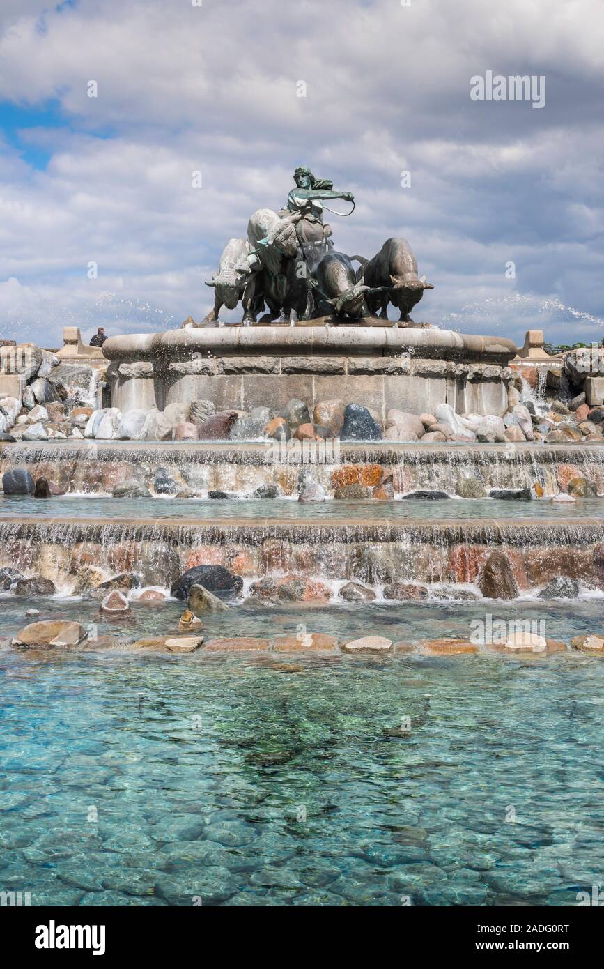 Kopenhagen, mit Blick auf die Springbrunnen Gefionspringvandet, ein Brunnen mit der Darstellung der Göttin Gefjon der Kopenhagener Inseln erstellen, Nordre Toldbod, Dänemark Stockfoto