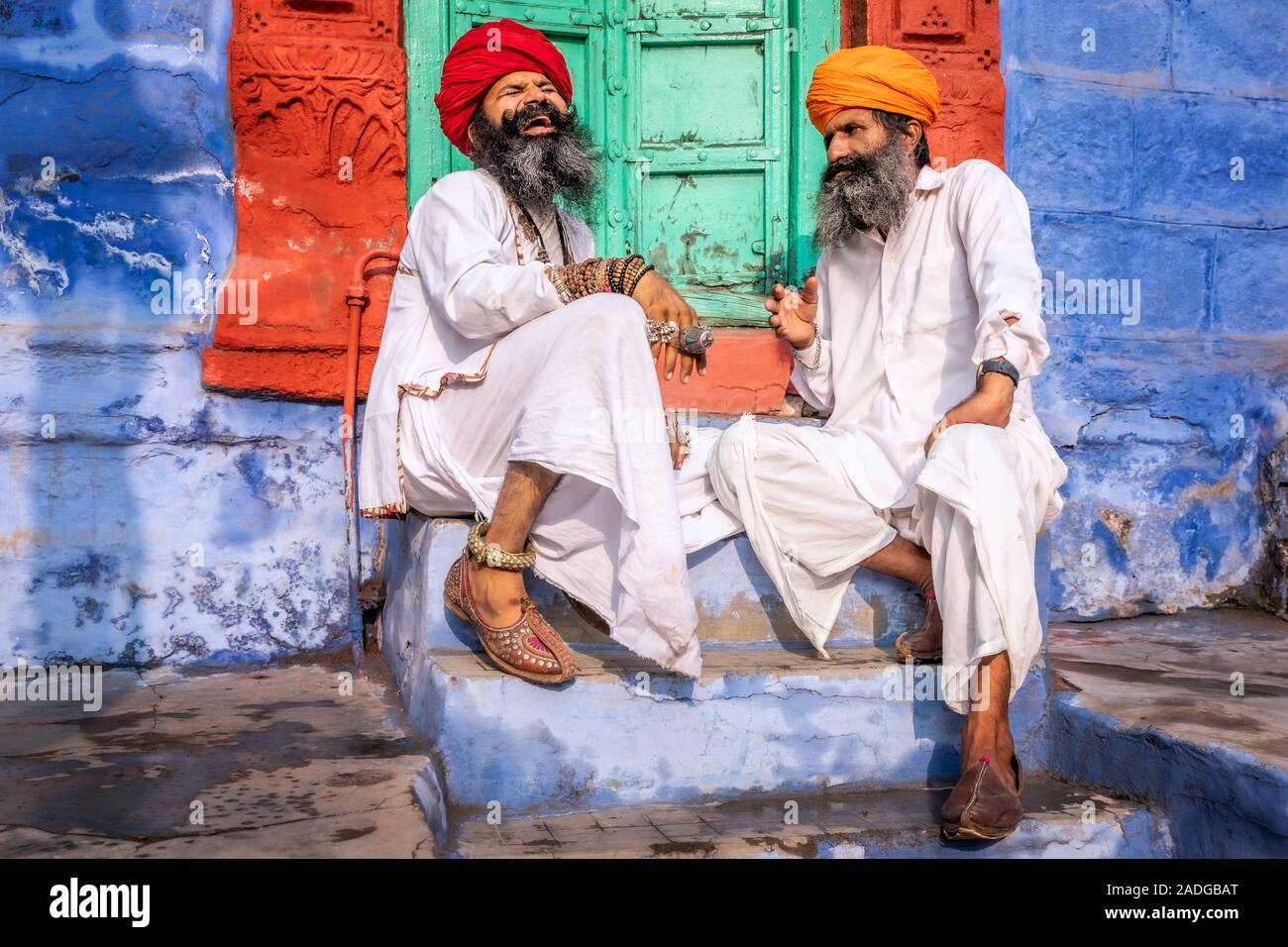 Zwei Männer Spaß haben, Jodhpur, Rajasthan, Indien Stockfoto