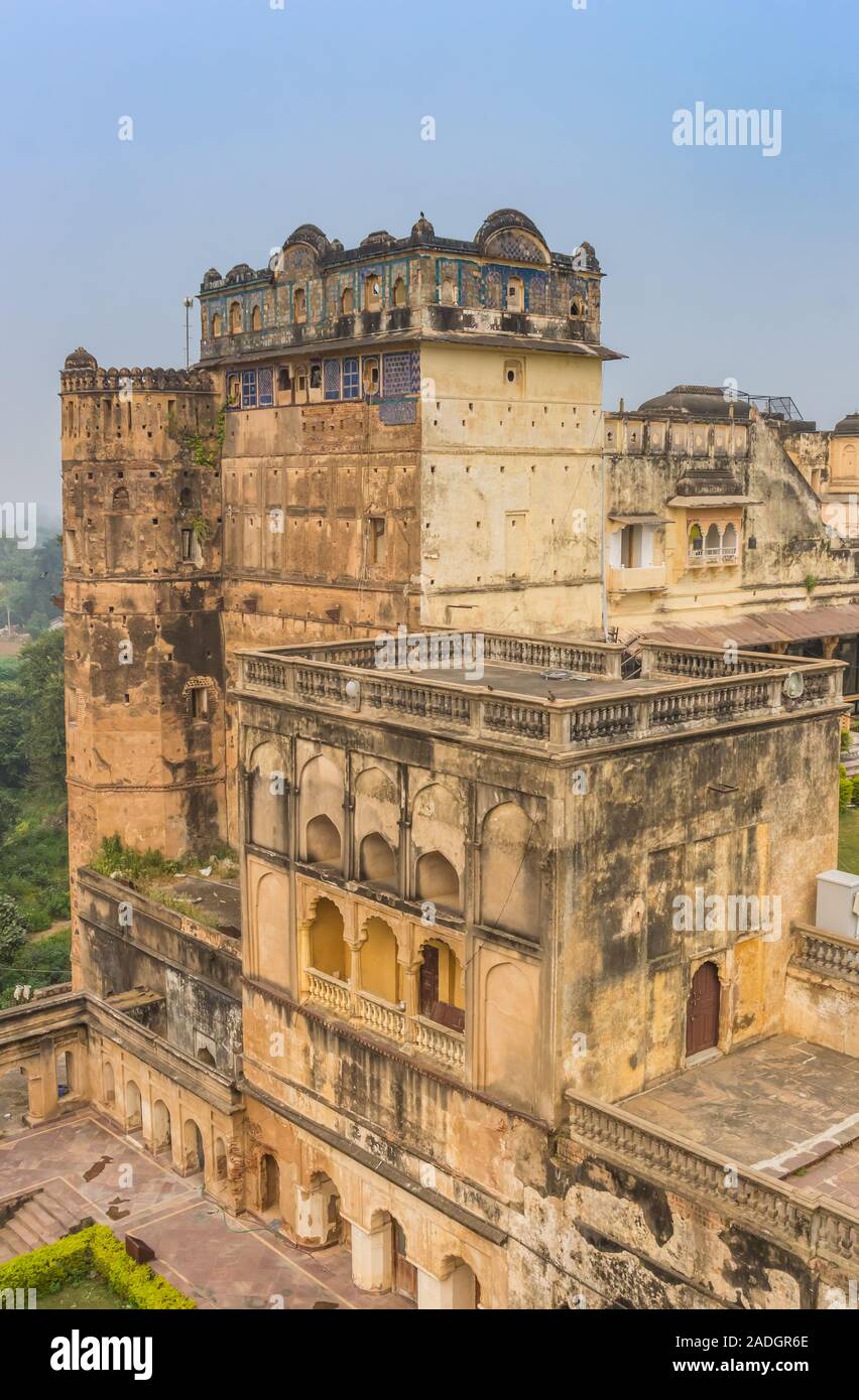 Turm des historischen Fort in Orchha, Indien Stockfoto