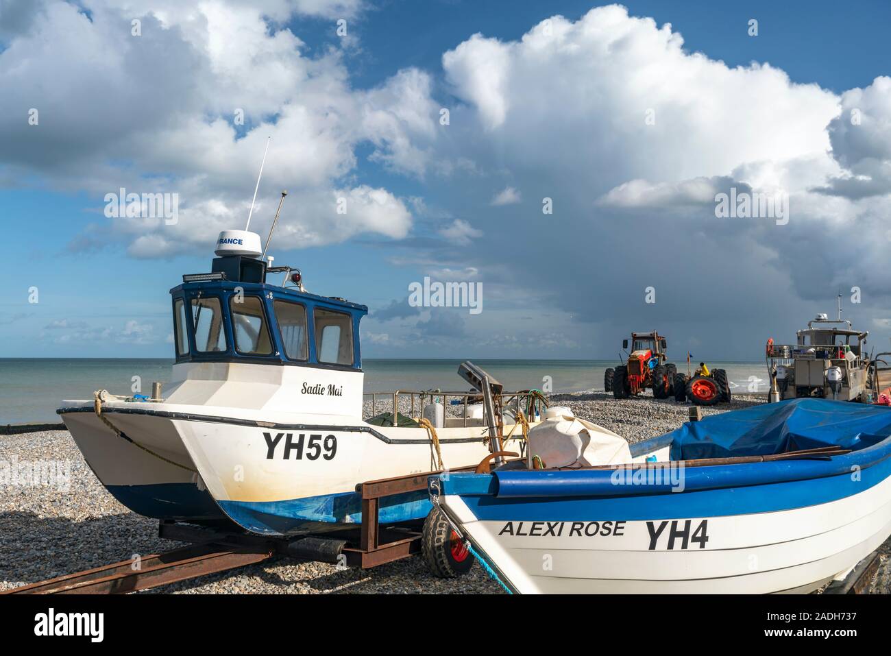 Fischerboote am Strand von Cromer, Norfolk, England Stockfoto