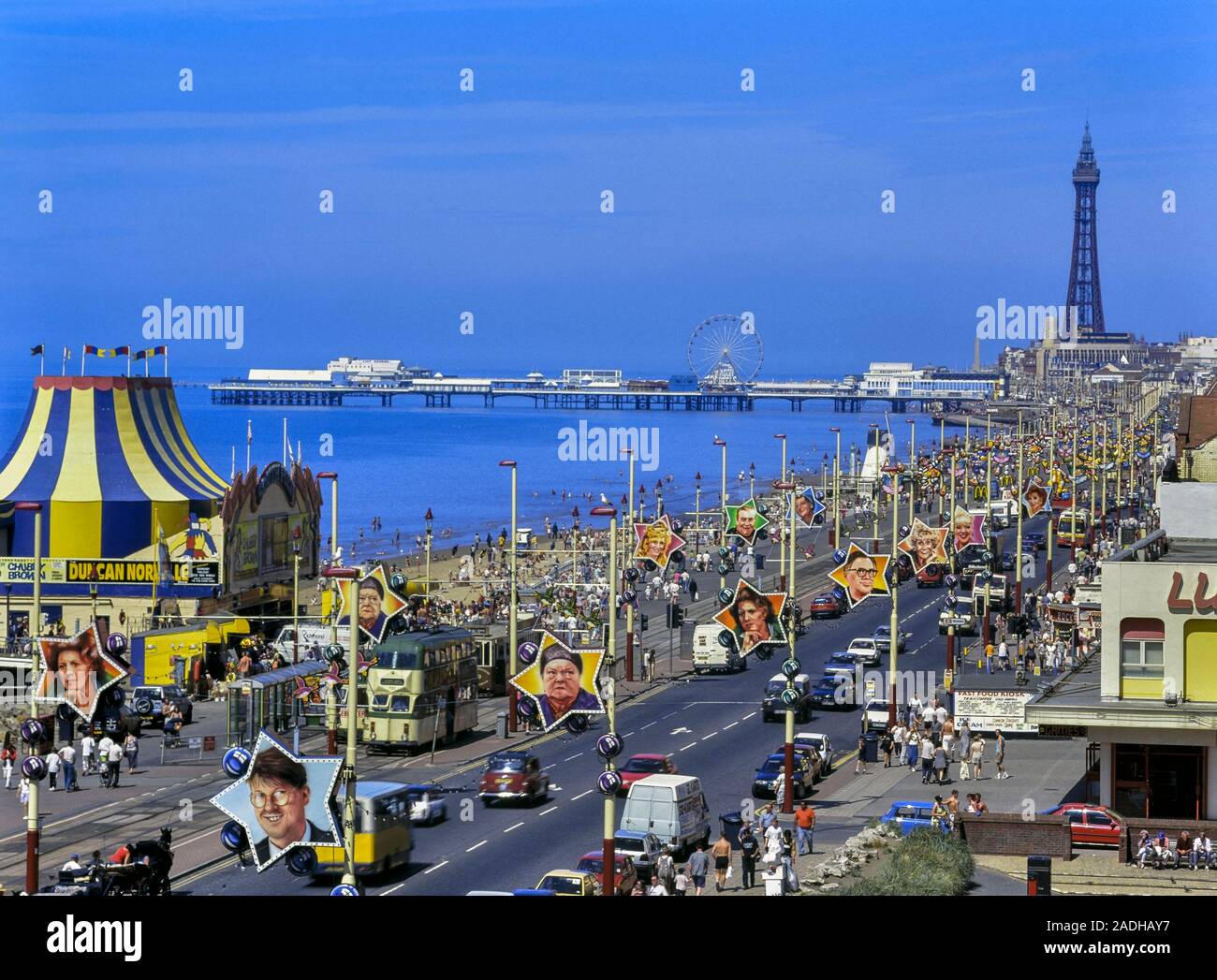 Erhöhten Blick auf die Goldene Meile, Blackpool, Lancashire, England, Großbritannien Stockfoto
