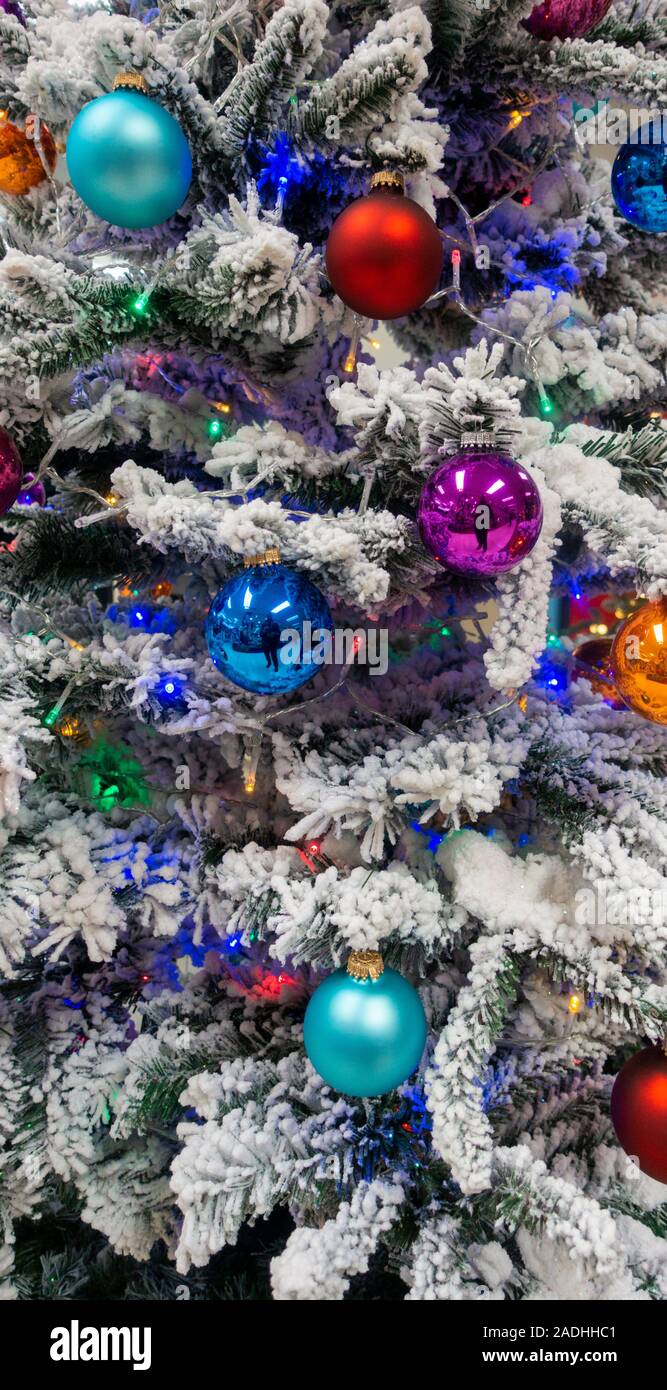 Künstlicher Weihnachtsbaum Stockfoto