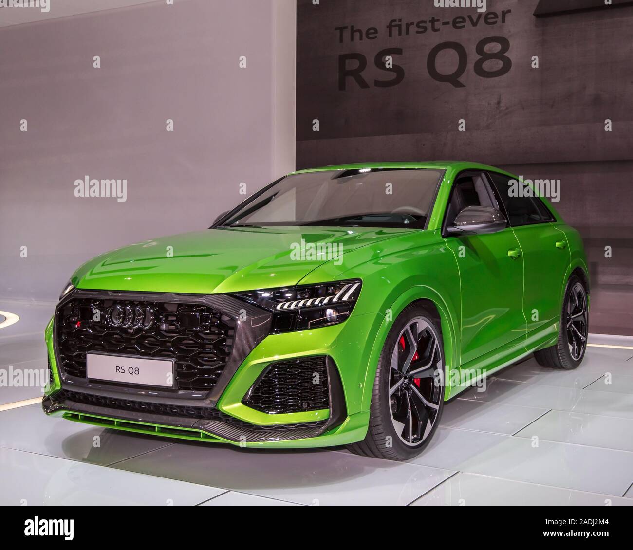 LOS ANGELES, CA/USA - November 20, 2019: Ein 2020 Audi RS Q8 Auto auf der Los Angeles Auto Show. Stockfoto