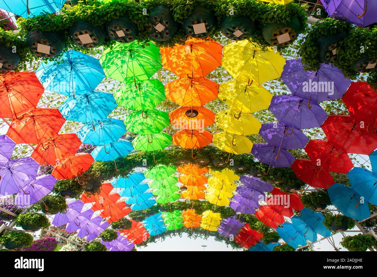 Colorful Umbrella Street Decoration On Stockfotos und -bilder Kaufen - Alamy