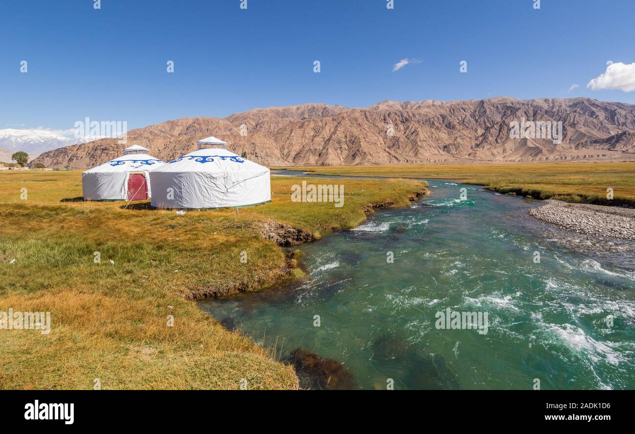 Letzte Stadt vor der Grenze zu Pakistan, Tashkurgan ist eine moderne Stadt, die sich noch stellt eine Nomad soul. Hier im Bild ein Beispiel für yurtas Stockfoto