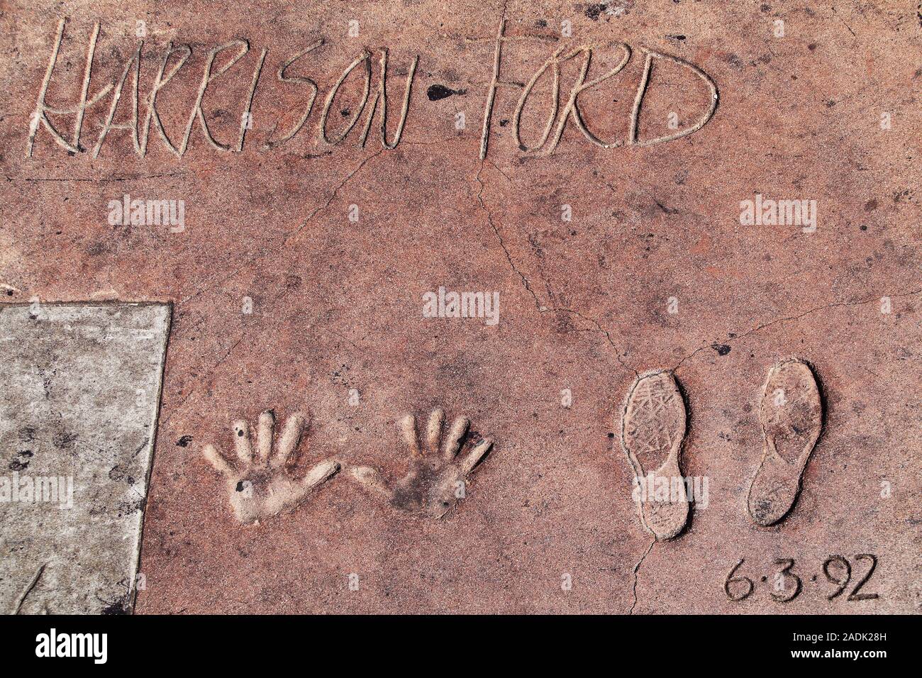 Los Angeles, Kalifornien - September 07, 2019: Hand- und Fußabdrücke von Schauspieler Harrison Ford in der Grauman Chinese Theater Vorplatz, Hollywood. Stockfoto