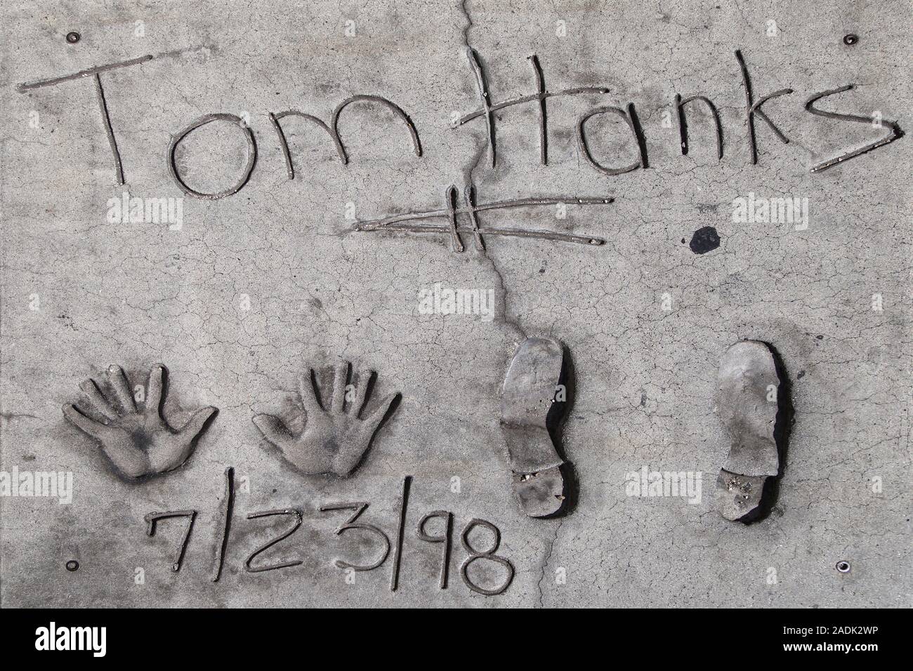 Los Angeles, Kalifornien - September 07, 2019: Hand- und Fußabdrücke von Schauspieler Tom Hanks in der Grauman Chinese Theater Vorplatz, Hollywood. Stockfoto