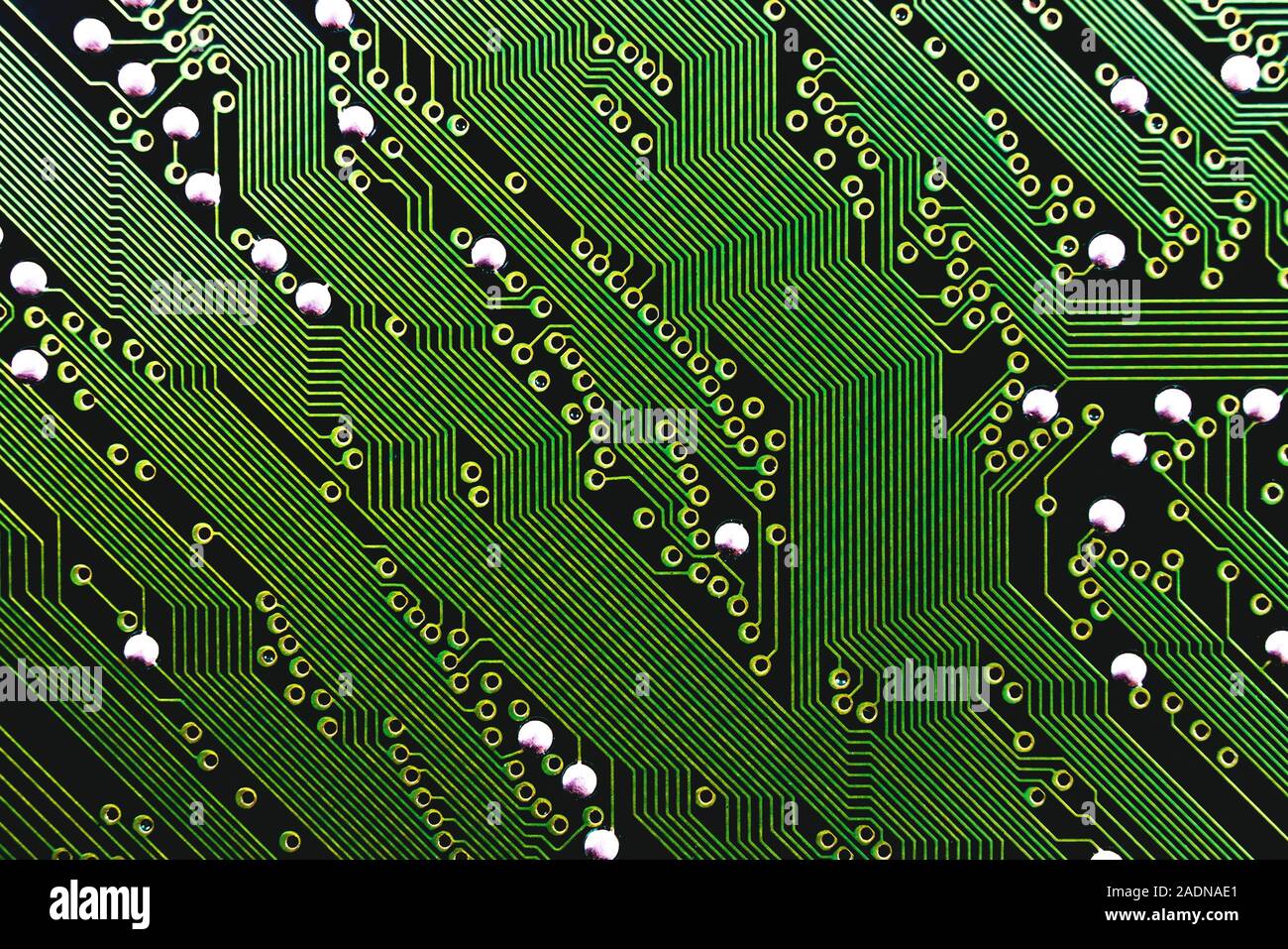 Grüne abstrakte elektronische Leiterplatte Hintergrund Textur Stockfoto