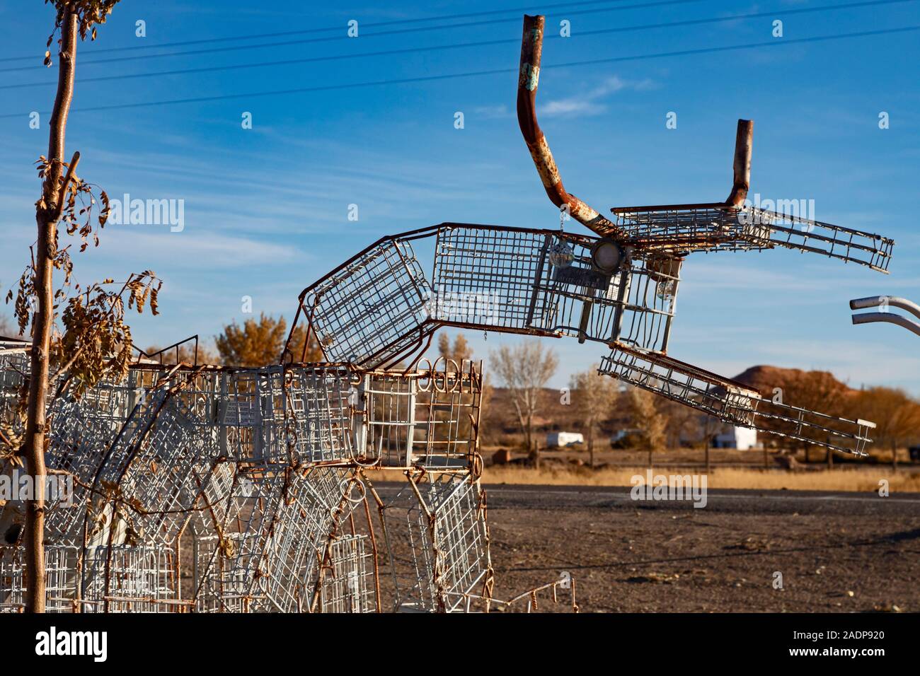 Hanksville, Utah - Carl's Critter Garten, den Park mit Skulpturen aus Schrott Materialien erstellt. Stockfoto