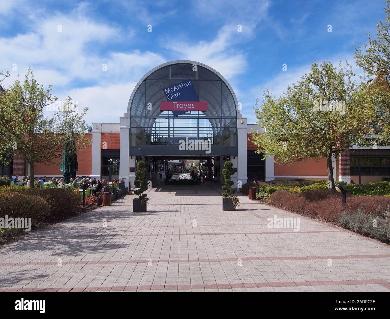 McArthur Glen Designer Outlet Gebäude Stockfoto