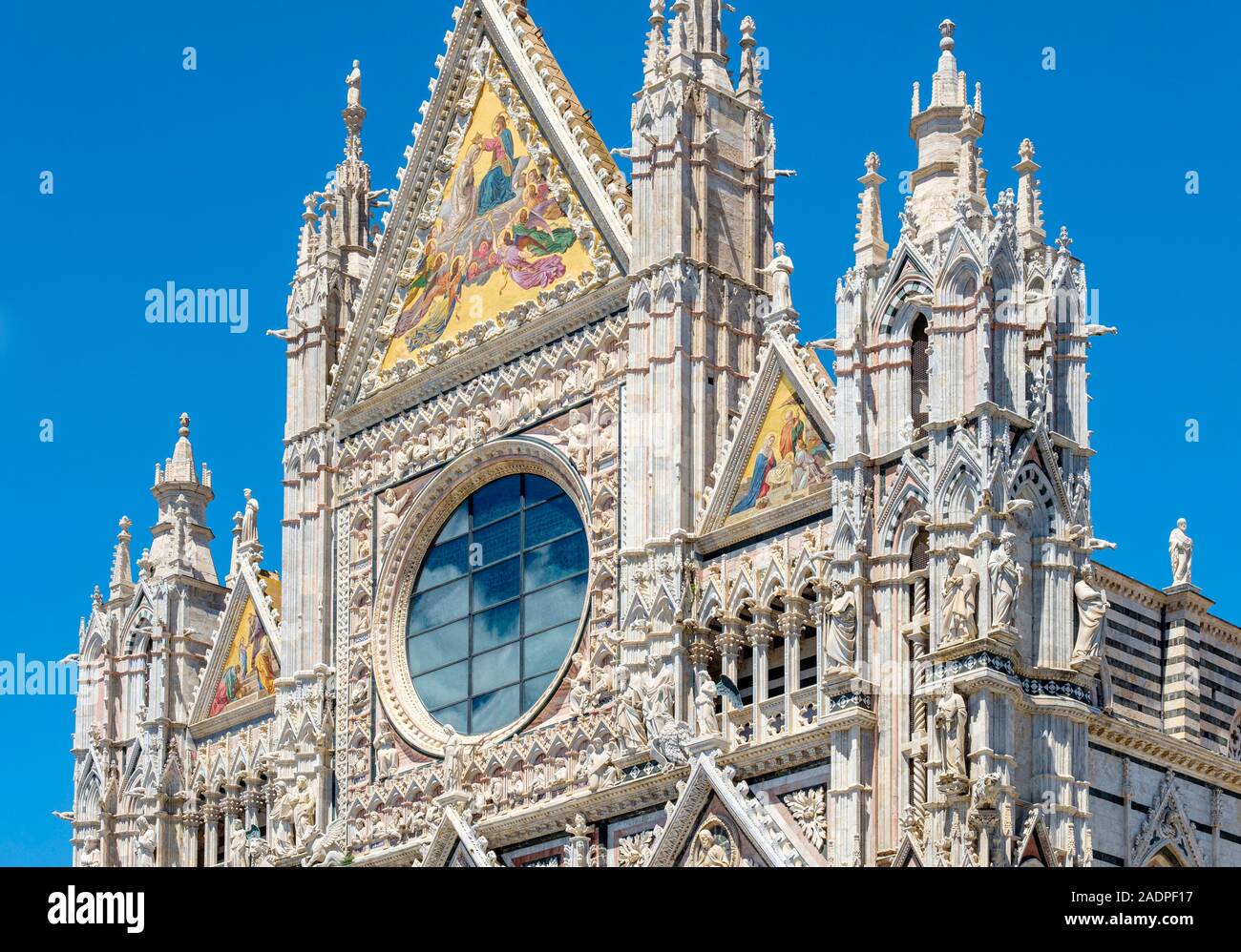 Fassade des Duomo di Siena (Dom von Siena), Siena, Toskana, Italien, Europa. Stockfoto