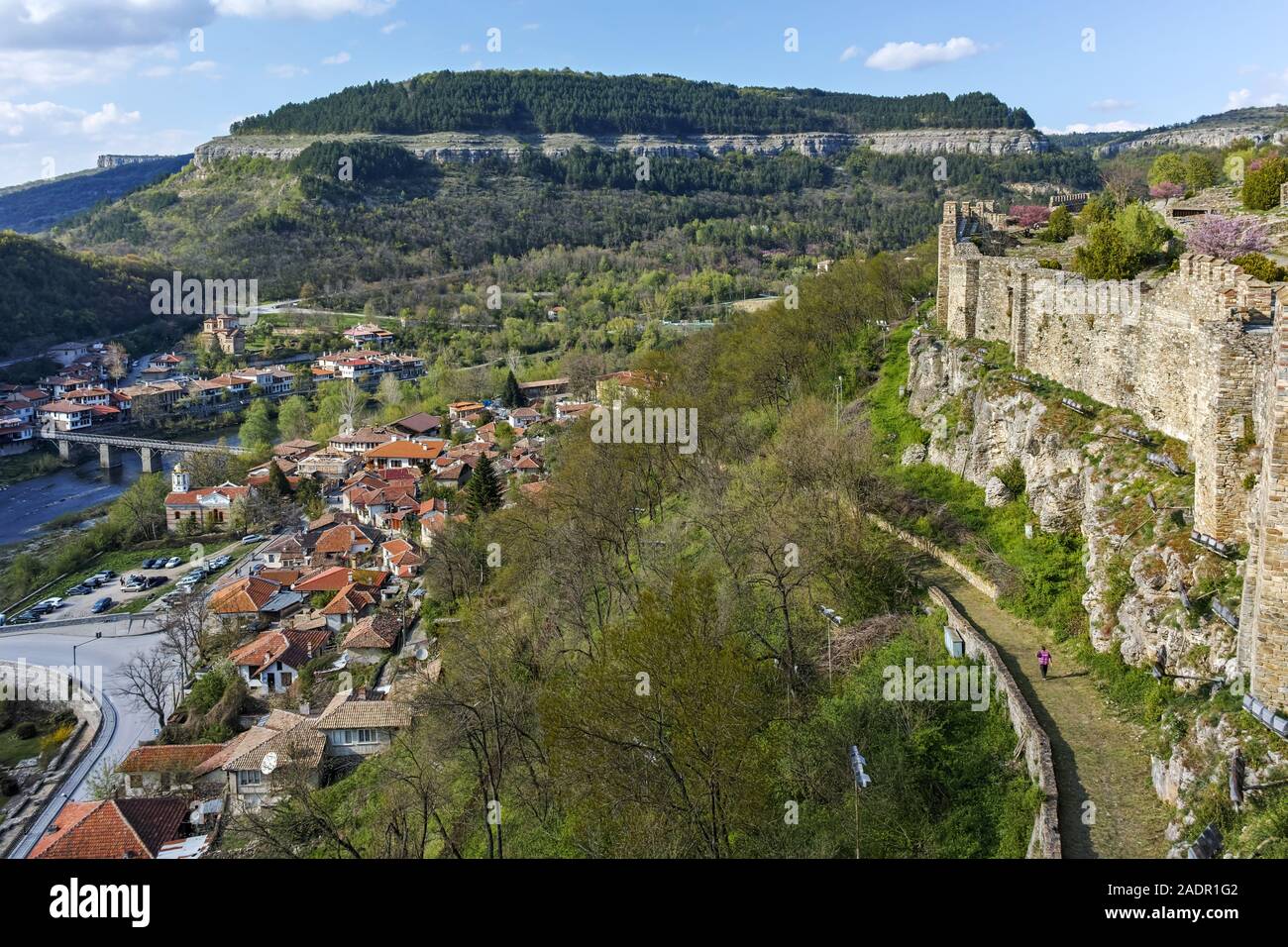 VELIKO Tarnovo, Bulgarien - April 9, 2017: Panorama der Stadt Veliko Tarnovo, Bulgarien Stockfoto