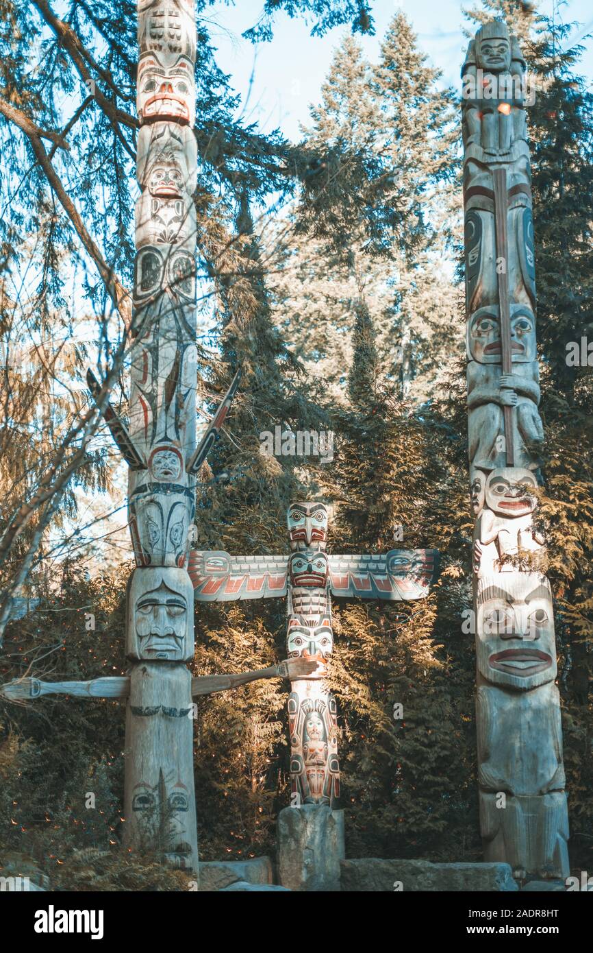 Vancouver, British Columbia - 28.November 2019: Totem Pole an der Capilano Suspension Bridge Park in North Vancouver Stockfoto