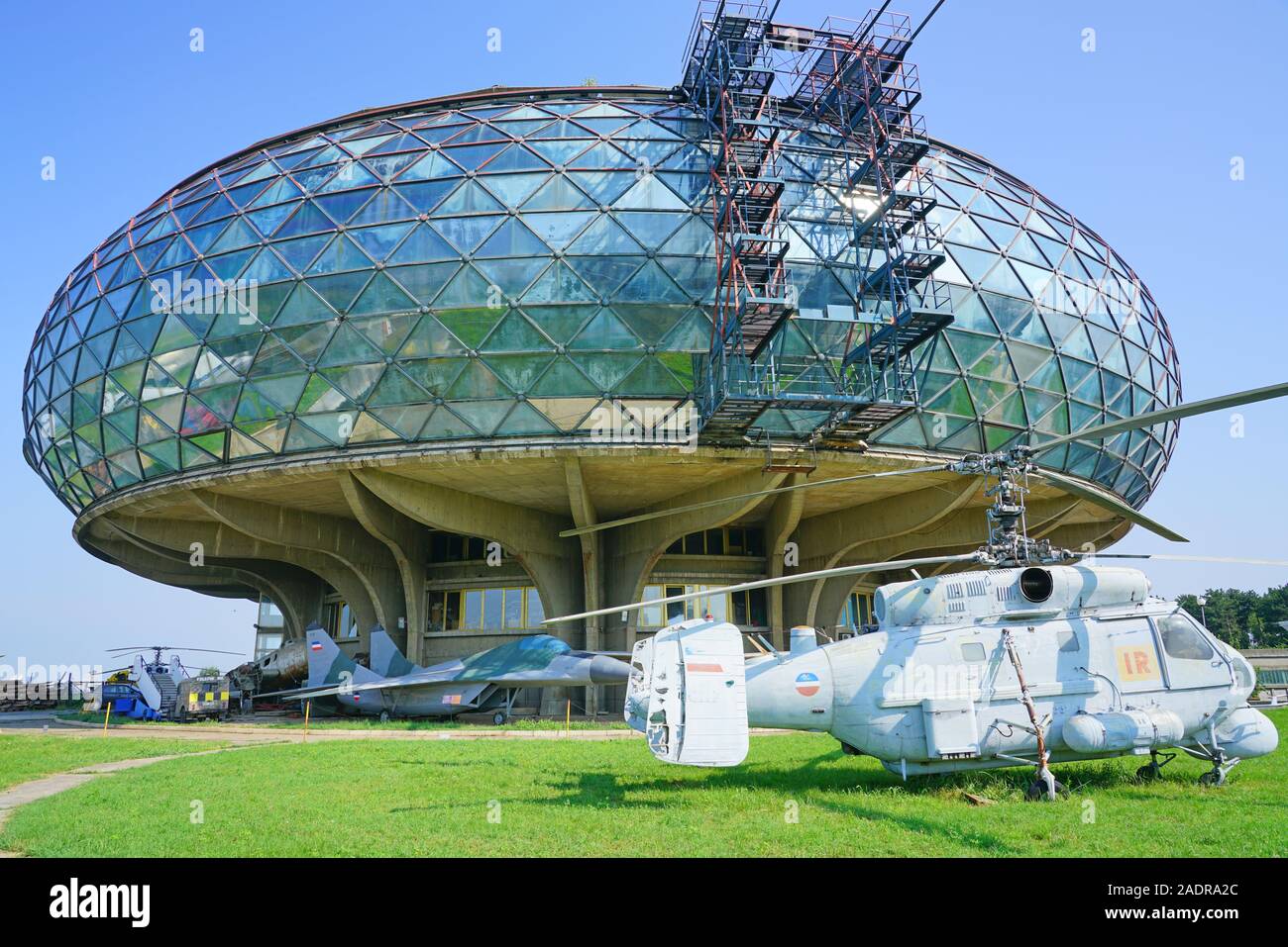 Belgrad, SERBIEN-19 Jun 2019 - Blick auf das Wahrzeichen Aeronautical Museum Belgrad (Ehemaligen jugoslawischen Luftfahrttechnischen Museum) Neben der Belgrader Ni entfernt Stockfoto