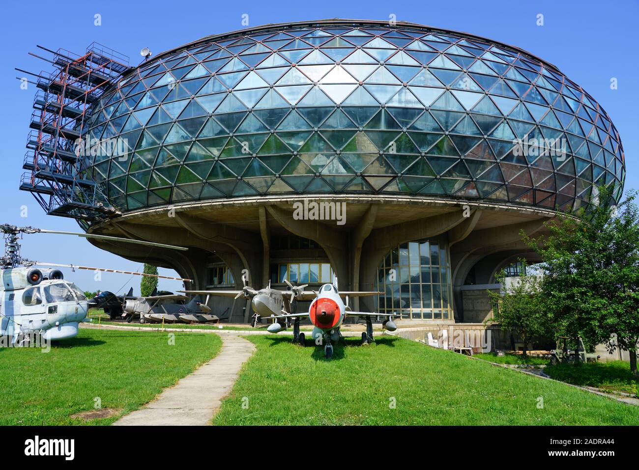 Belgrad, SERBIEN-19 Jun 2019 - Blick auf das Wahrzeichen Aeronautical Museum Belgrad (Ehemaligen jugoslawischen Luftfahrttechnischen Museum) Neben der Belgrader Ni entfernt Stockfoto