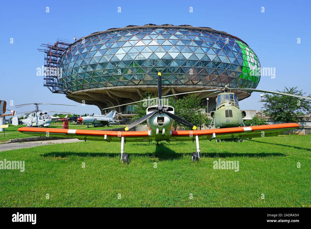 Belgrad, SERBIEN-19 Jun 2019 - Blick auf das Wahrzeichen Aeronautical Museum Belgrad (Ehemaligen jugoslawischen Luftfahrttechnischen Museum) Neben der Belgrader Ni entfernt Stockfoto