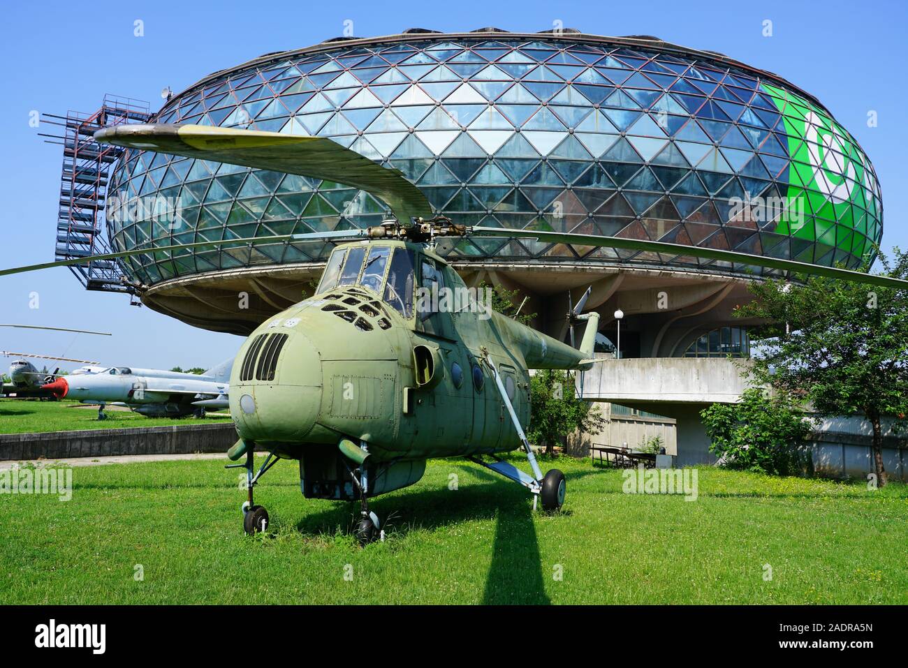 Belgrad, SERBIEN-19 Jun 2019 - Blick auf das Wahrzeichen Aeronautical Museum Belgrad (Ehemaligen jugoslawischen Luftfahrttechnischen Museum) Neben der Belgrader Ni entfernt Stockfoto