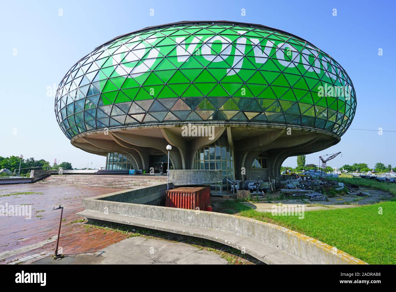Belgrad, SERBIEN-19 Jun 2019 - Blick auf das Wahrzeichen Aeronautical Museum Belgrad (Ehemaligen jugoslawischen Luftfahrttechnischen Museum) Neben der Belgrader Ni entfernt Stockfoto