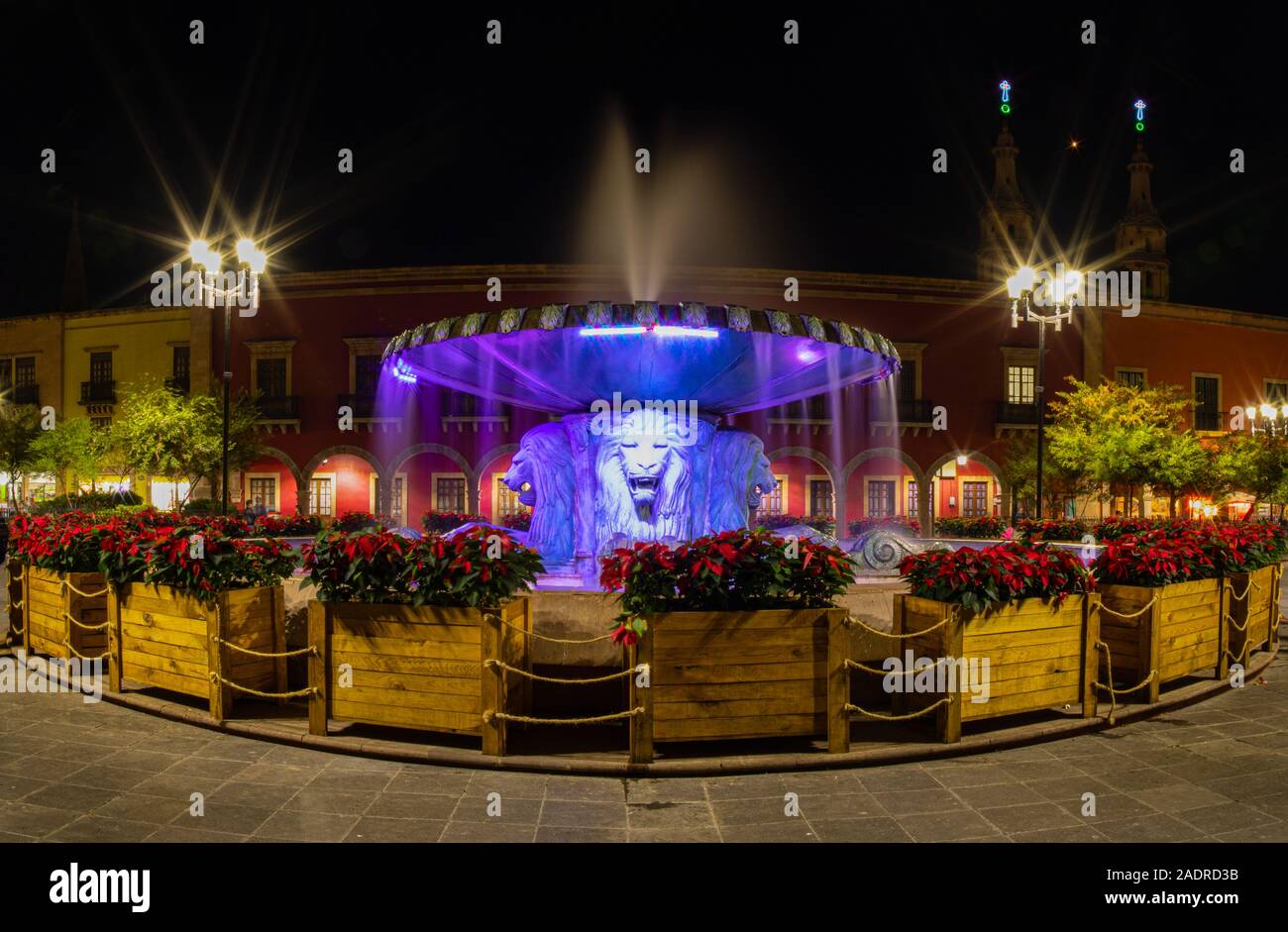 Brunnen Lions, Stadt von Leon, Guanajuato, Mexiko, Nacht im Plaza Fundadores Stockfoto