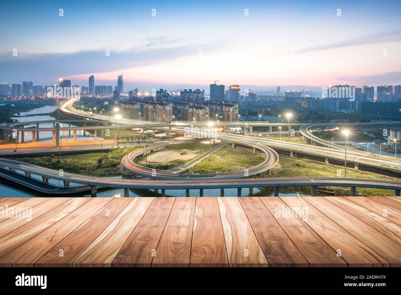 Stadt Autobahn Interchange in Shanghai auf Traffic rush hour Stockfoto