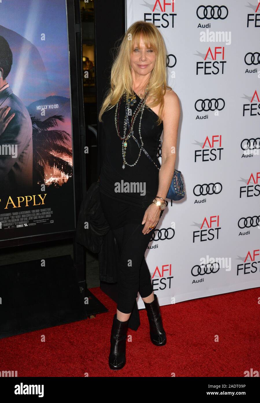 LOS ANGELES, Ca. November 10, 2016: Schauspielerin Rosanna Arquette bei der Premiere von "Regeln gelten nicht tun' an der TCL Chinese Theater © 2016 Paul Smith/Featureflash Stockfoto