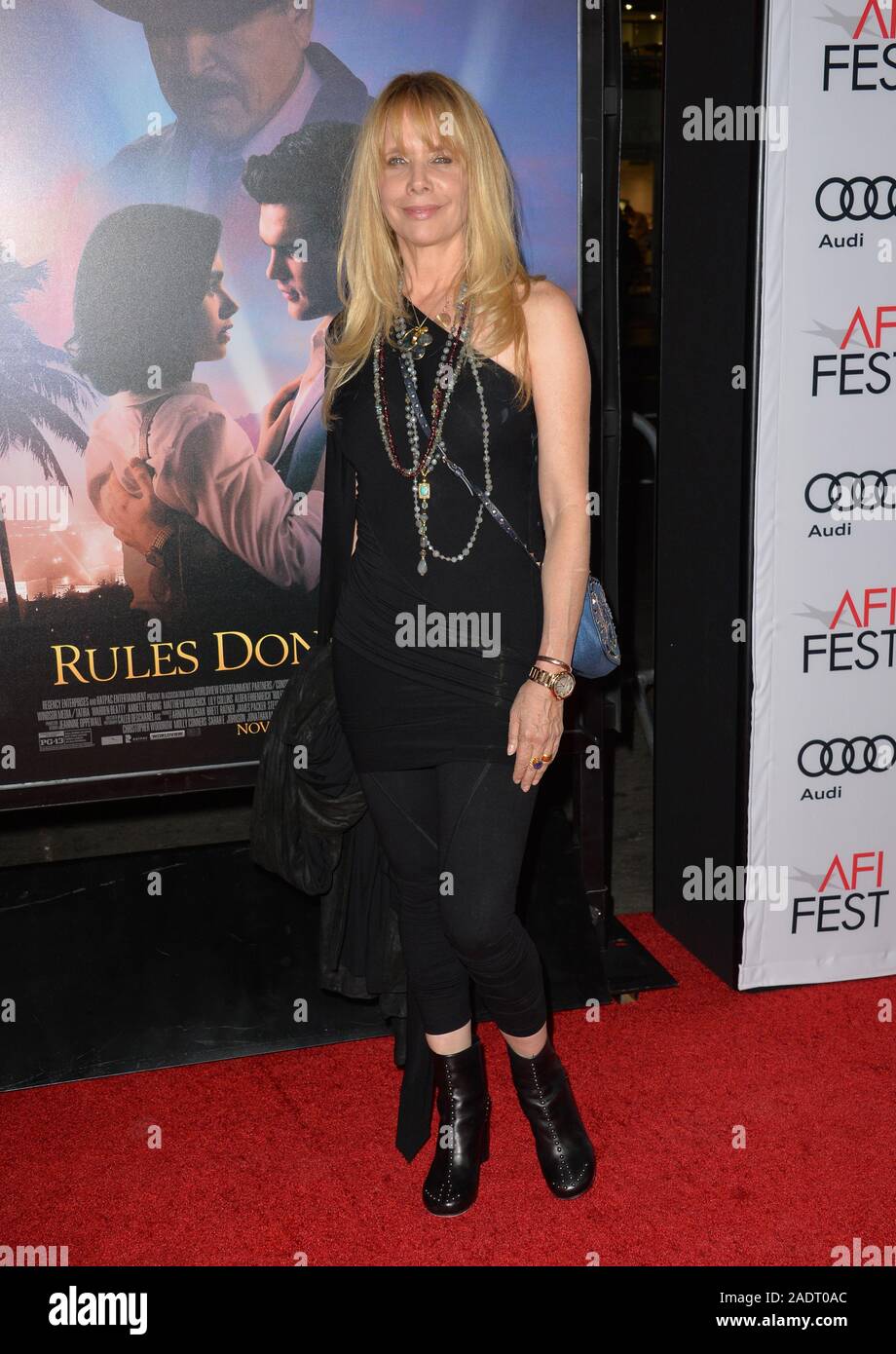 LOS ANGELES, Ca. November 10, 2016: Schauspielerin Rosanna Arquette bei der Premiere von "Regeln gelten nicht tun' an der TCL Chinese Theater © 2016 Paul Smith/Featureflash Stockfoto