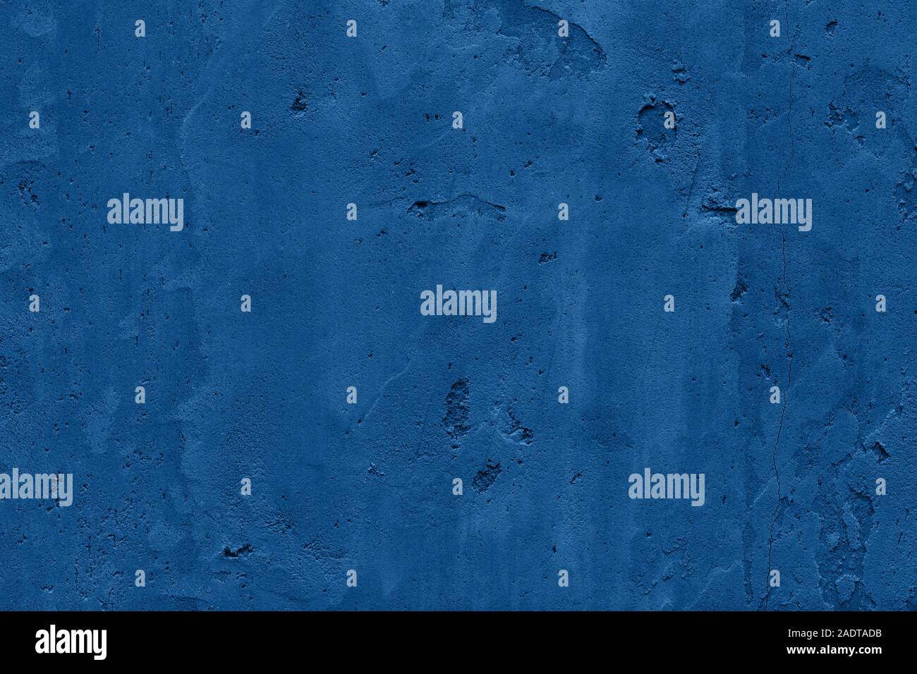 Textur der alte blaue Farbe Zement Wand des Jahres 2020 Abstract Stuck klassischer Hintergrund. Stockfoto