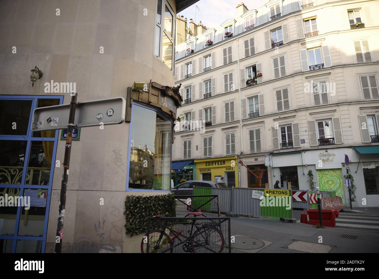 Frankreich: bunte Parisienne Streetshot Stockfoto