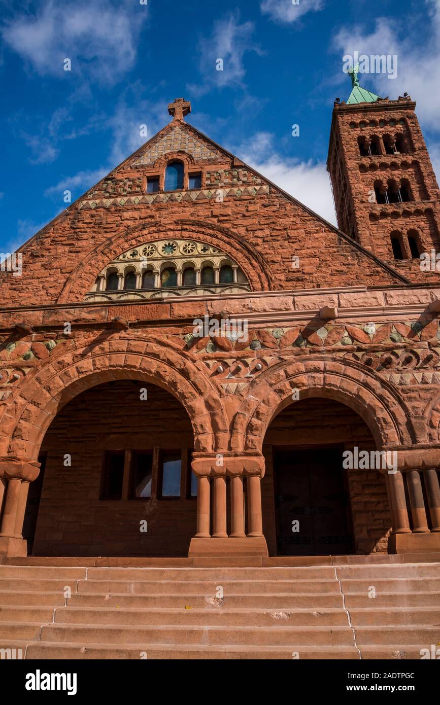 Erste Gemeindekirche von Detroit, eine Kirche aus dem 19. Jahrhundert in einer Mischung aus romanischen und byzantinischen Stile, in roten Kalkstein gebaut, Woodward Aven Stockfoto